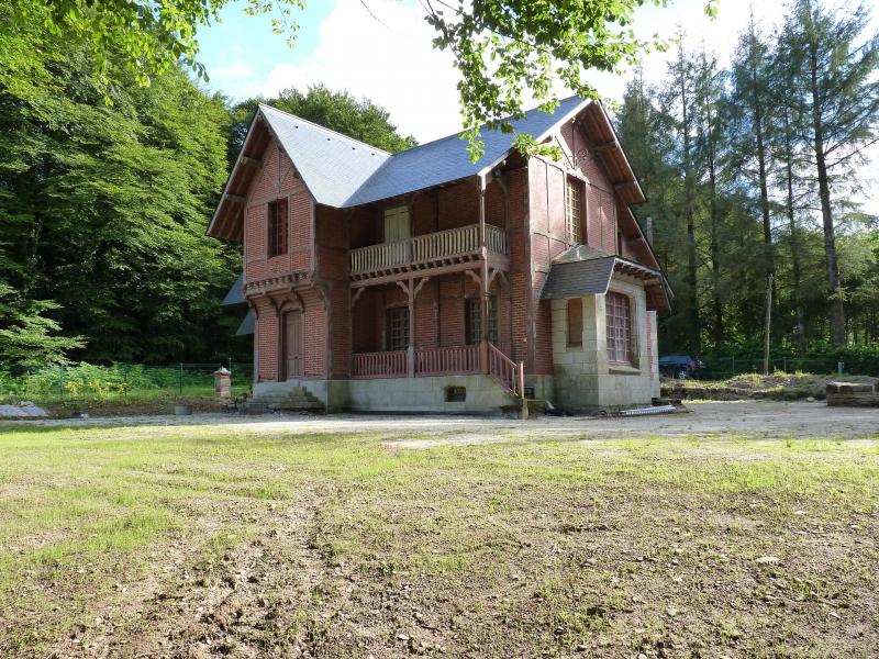  L'ancien pavillon de chasse de Moniven.