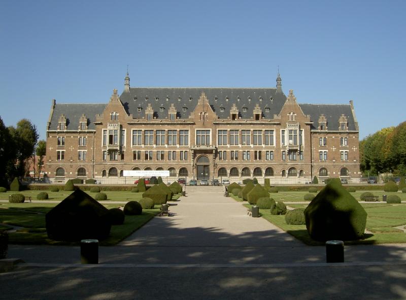 L'université d'Artois, dans les anciens Grands bureaux des Houillères.