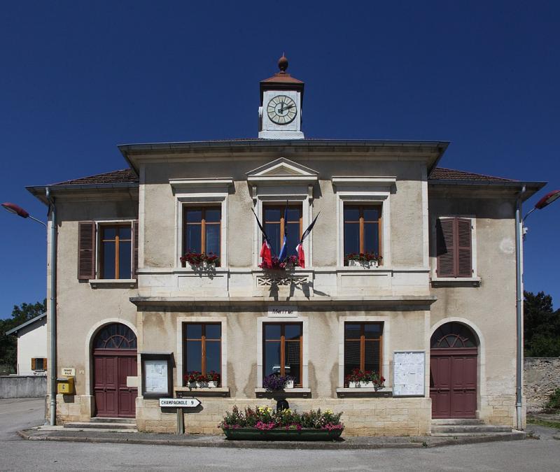 Mairie de la commune de Lent, dans le département du  Jura.