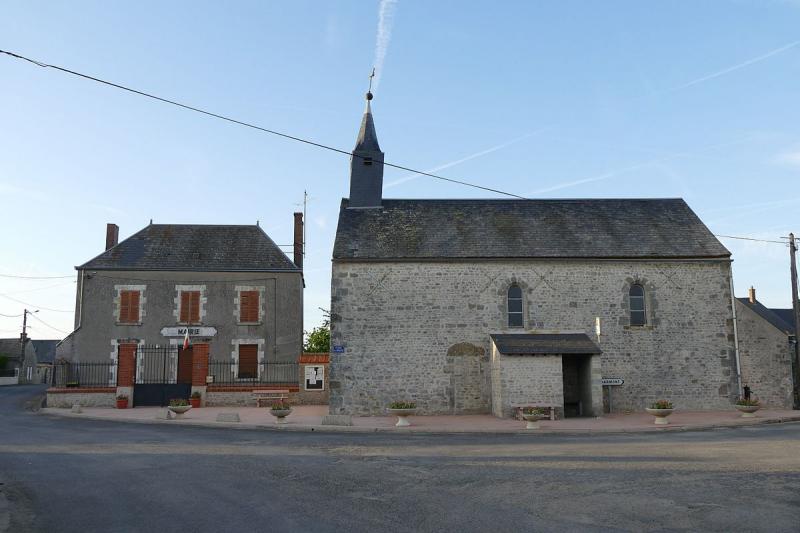 L'église Sainte-Catherine et la mairie.