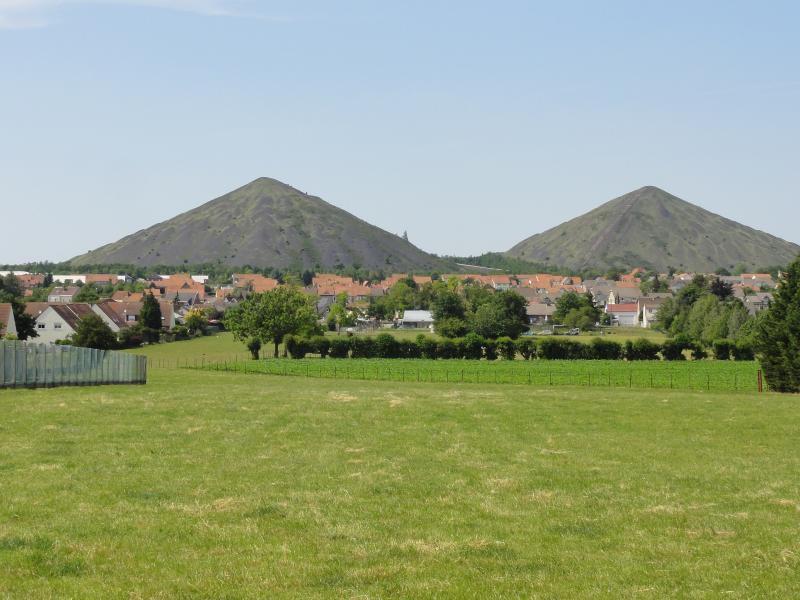 Terrils à Loos-en-Gohelle .