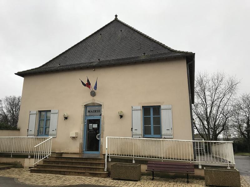  Mairie de Malange, dans le département du Jura.