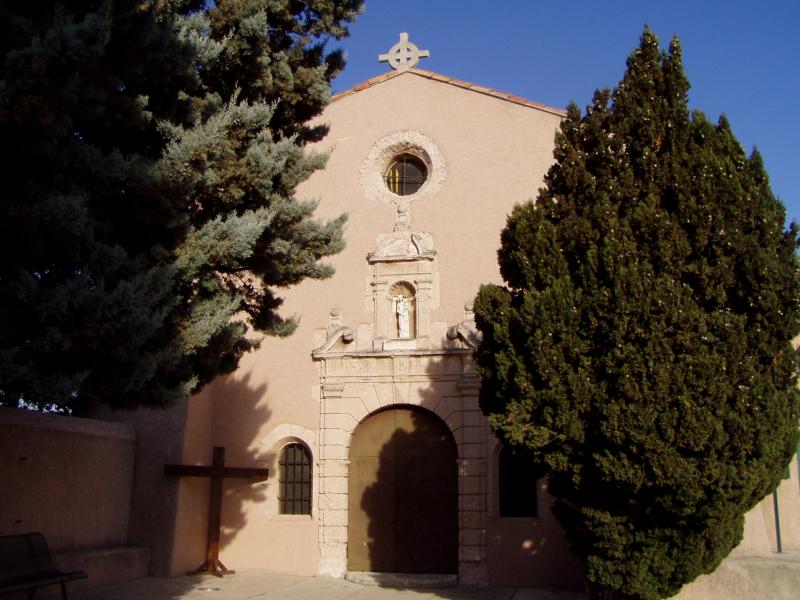 Photo de la chapelle Notre-Dame-de-Pitié, à Marignane, en région Provence-Alpes-Côte d'Azur.