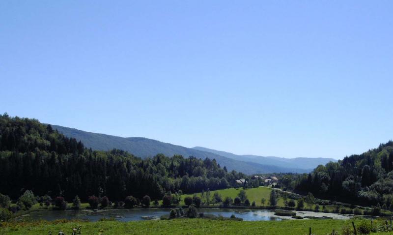 Lac de Chanon à Martigna, dans le département du Jura.