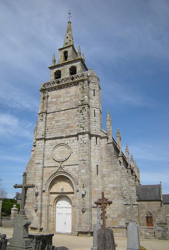 Église Saint-Yves à Minihy-Tréguier, dans le département des Côtes-d'Armor.