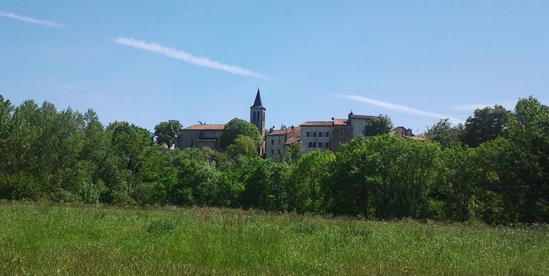 Vue générale de Montdragon.