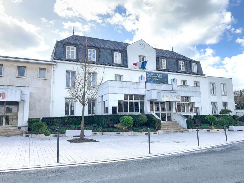  L’hôtel de ville.