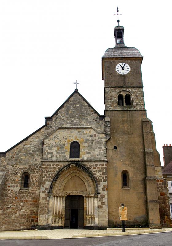 L'église Saint-Étienne à Montmarault, dans le département de l'Allier.