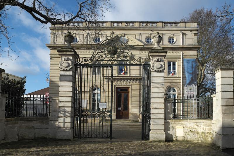 Photo de l'hôtel de ville de Montmorency, en région Île-de-France. 