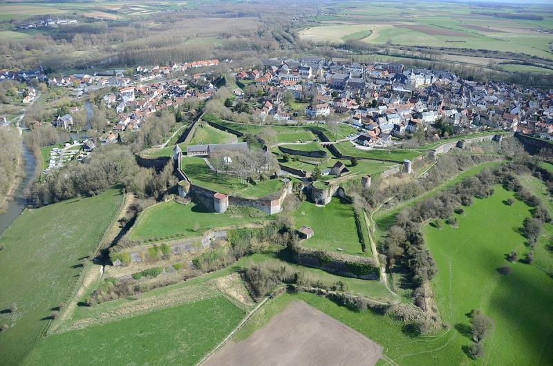 Montreuil et sa citadelle, dans le département du Pas-de-Calais.