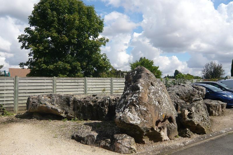 Dolmen « La Pierre qui Tourne ».
