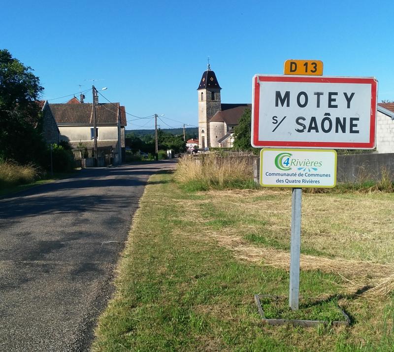 L'entrée du village.