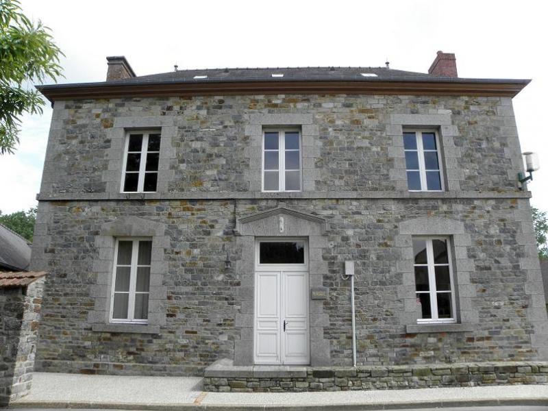 La mairie de Mouazé, dans le département d'Ille-et-Vilaine.