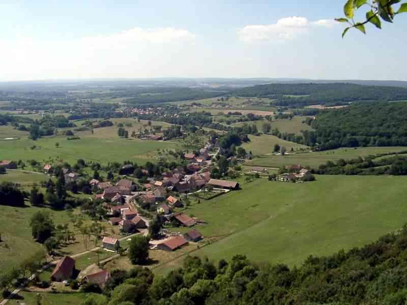 Nans vue des Roches, dans le département du Doubs.
