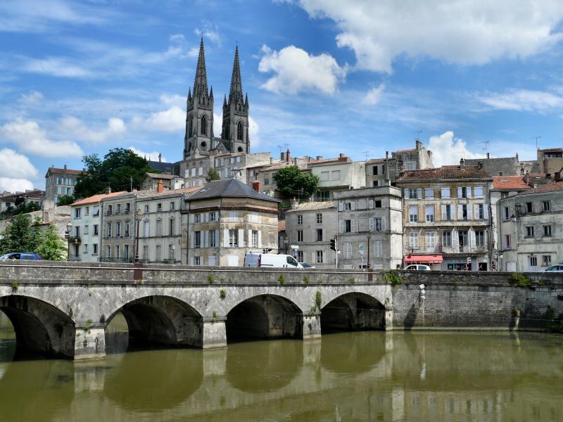 Photo d'un panorama de Niort, en région Nouvelle-Aquitaine. 