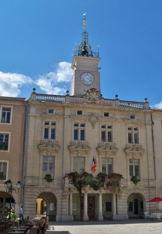 Photo de l'hôtel de ville d''Orange, en région Provence-Alpes-Côte d'Azur. 