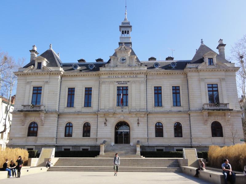 Photo de l''hôtel de ville d'Oullins, en région Auvergne-Rhône-Alpes. 