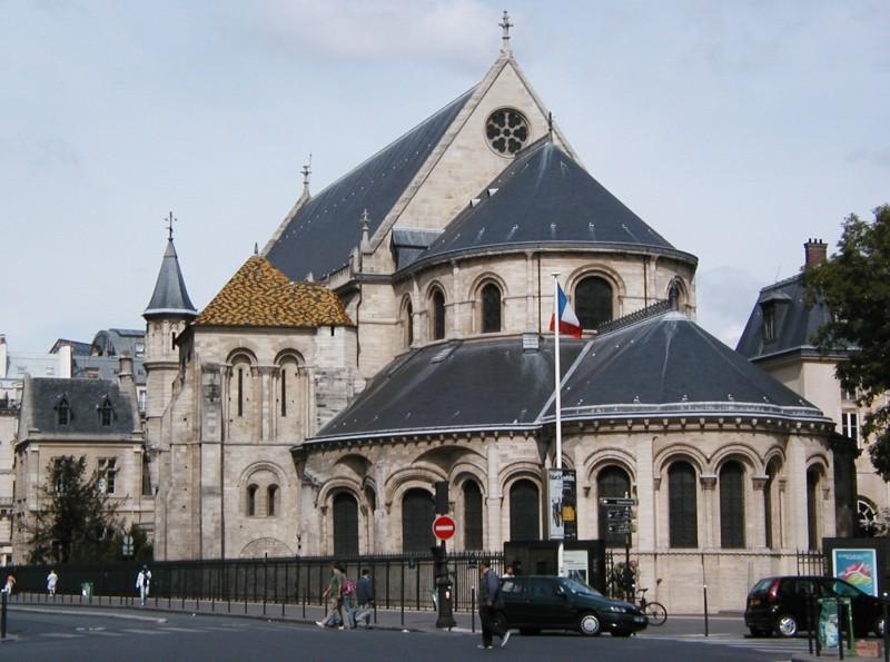 Photo de l'ancienne église abbatiale Saint-Martin-des-Champs, aujourd'hui Musée des arts et métiers, à Paris.