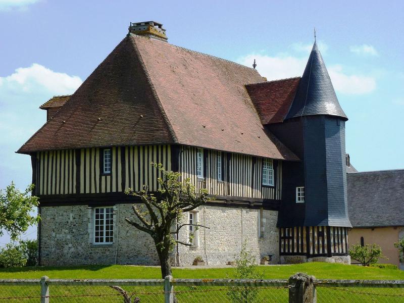 Manoir daté de 1502 à Piencourt, dans le département de l'Eure.