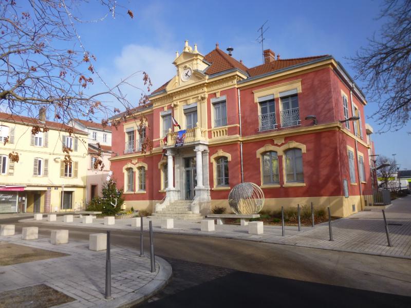 Photo de la mairie de Pierre-Bénite, en région Auvergne-Rhône-Alpes. 
