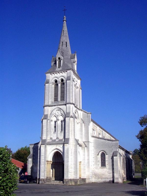 Eglise de Pissos, dans le département des Landes.