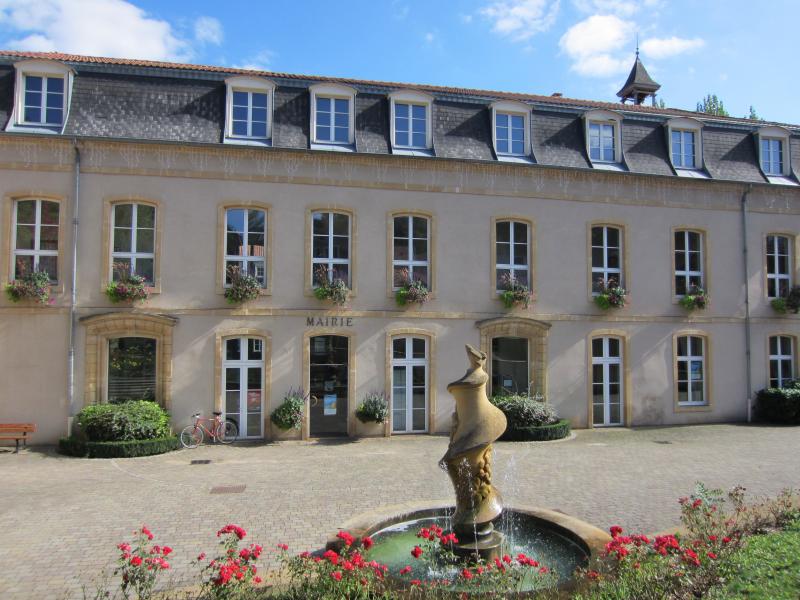 Photo de la mairie de Plappeville, en région Grand-Est. 