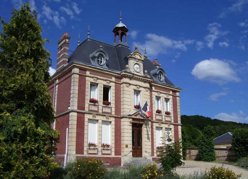 La mairie de Pont-Authou, dans le département de l'Eure.