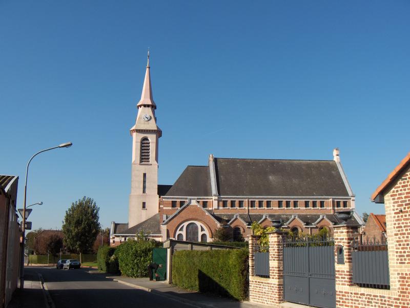 Photo de l'église Saint-Laurent, en région Hauts-de-France. 