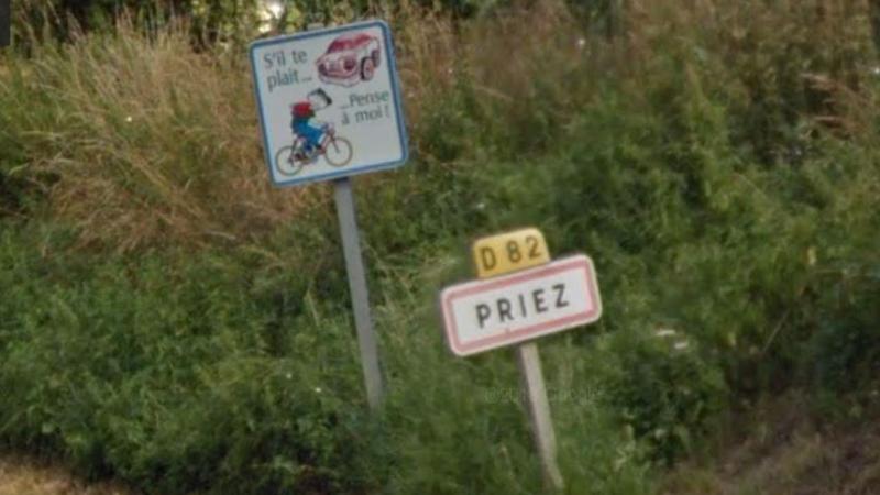 Panneau d'entrée de la commune de Priez, dans l'Aisne (France)
