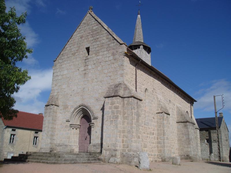Église Saint-Thomas de Cantorbéry à Puy-Malsignat, dans le département de la Creuse.