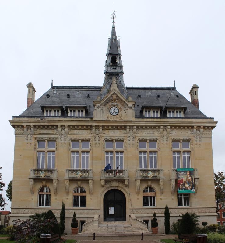 Photo de la mairie située à Le Raincy, dans le département de la Seine-Saint-Denis, en région Île-de-France.