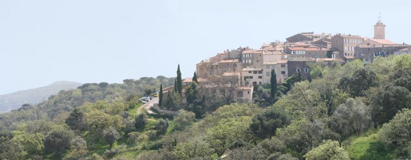 Photo du village de Ramatuelle, en région Provence-Alpes-Côte d'Azur. 