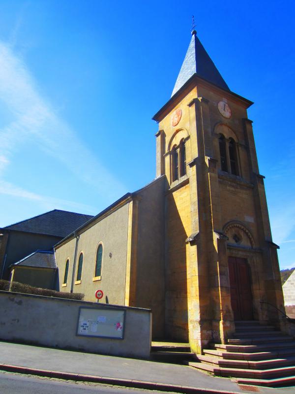 Photo de l'église Sainte-Geneviève de Réhon, en région Grand-Est.