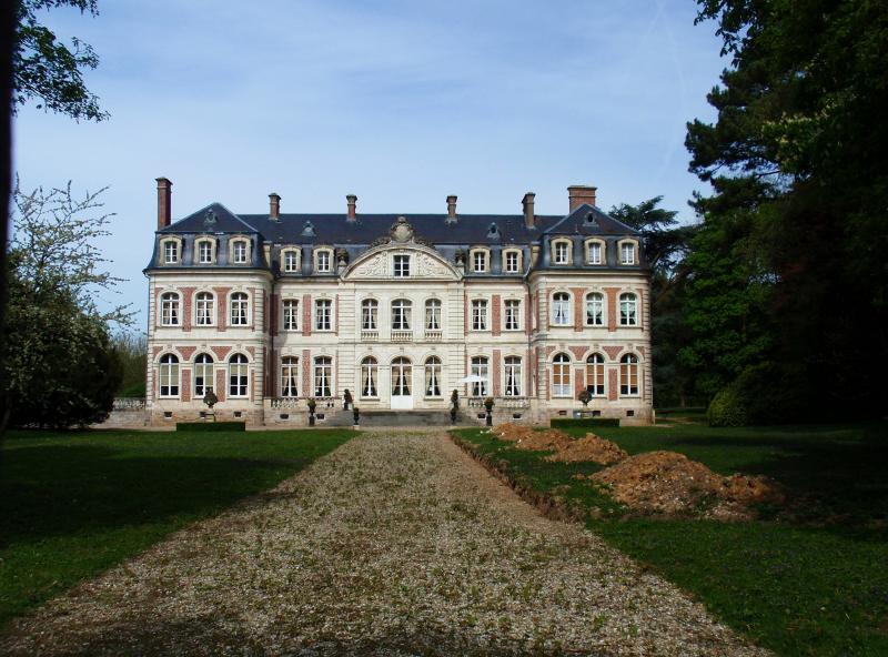 Le château de Remaisnil.