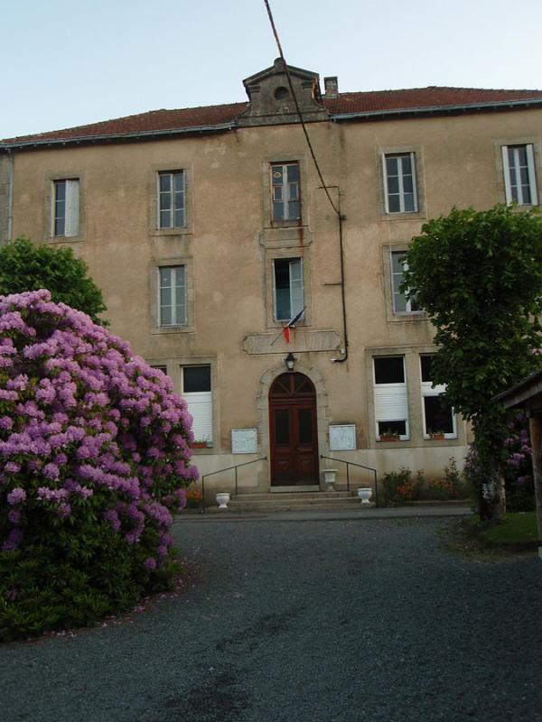 Royère-de-Vassivière.
