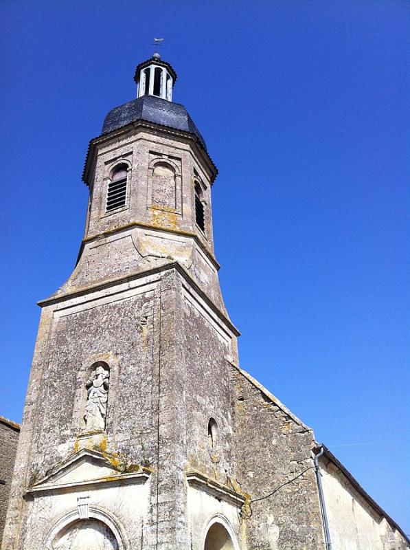 Église de la commune de Sai, dans le département de l'Orne.