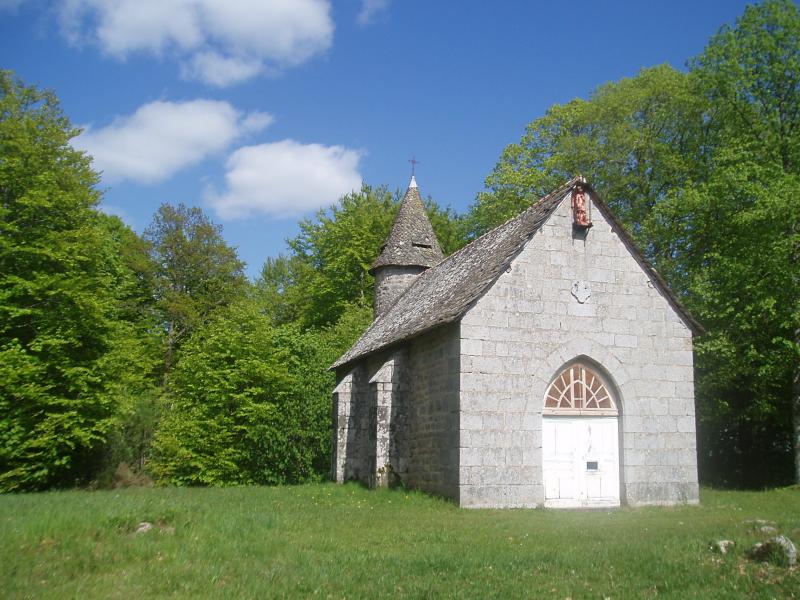 Chapelle du XVe siècle Saint-Michel de Saint-Agnant-près-Crocq.