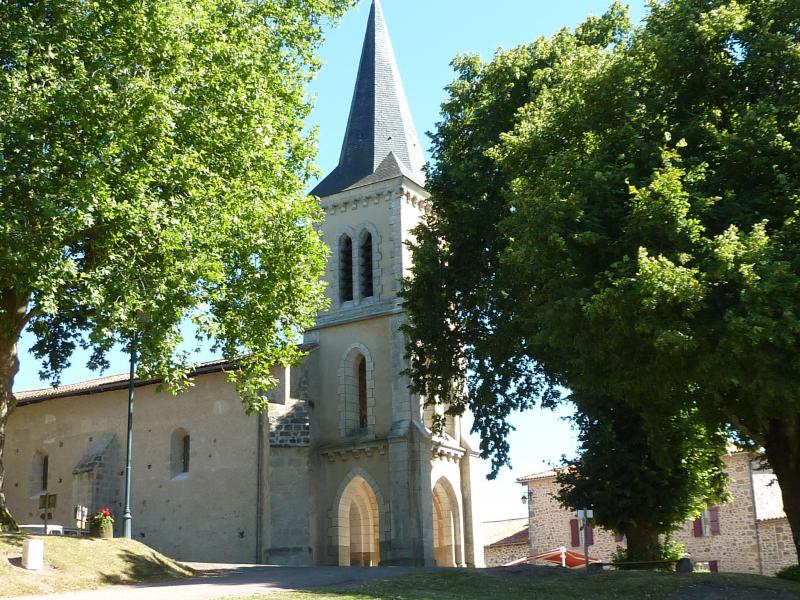 L'église de Saint-Barthélemy-de-Bussière.