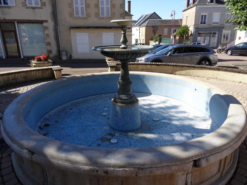 La fontaine de Saint-Benin-d'Azy.