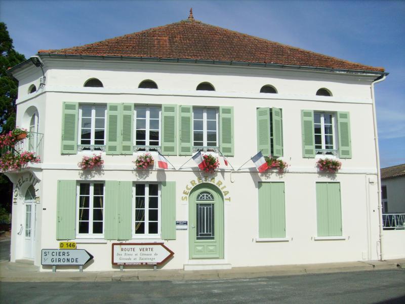 La mairie de Saint-Bonnet.