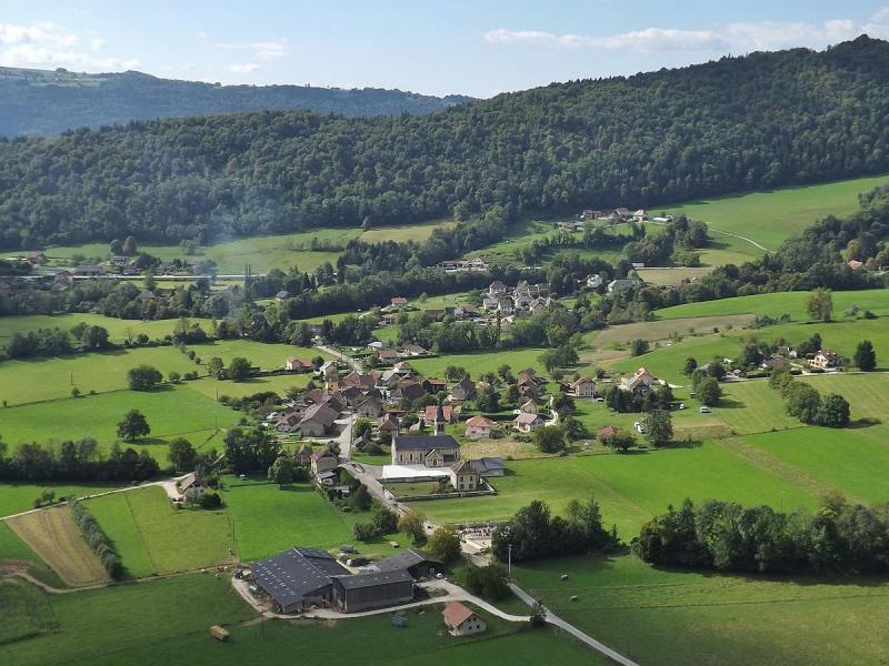 Le village de Saint-Christophe-la-Grotte, dans le département de la Savoie.