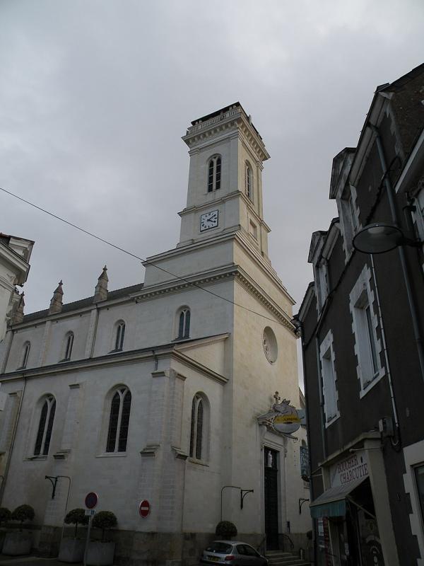 Église Saint-Étienne de Saint-Étienne-de-Montluc.