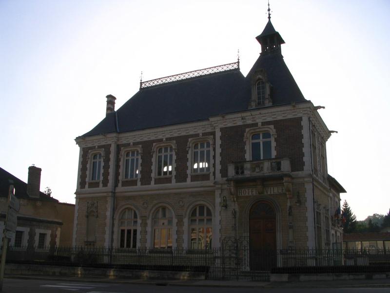 Hôtel de ville de Saint-Florentin.