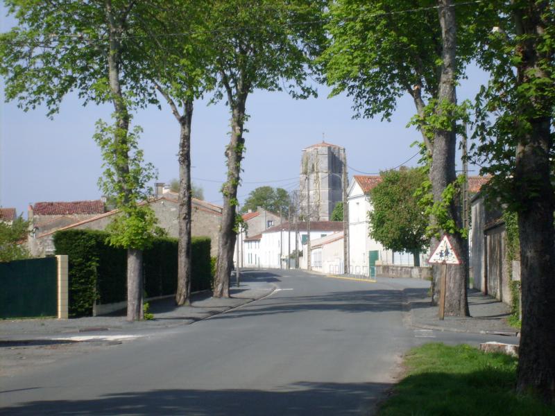   L'entrée du village de Saint-Jean-d'Angle, dans le département de la Charente-Maritim.