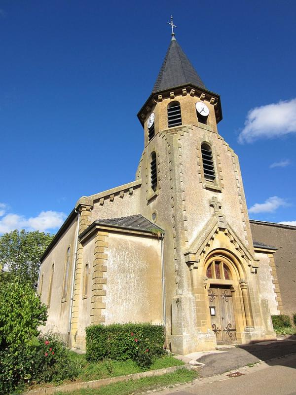 Église Saint-Julien, à Saint-Julien-lès-Gorze, dans le département de Meurthe-et-Moselle.