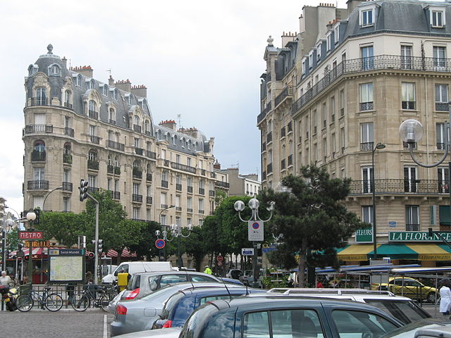 La station de métro Saint-Mandé et rues avoisinantes.
