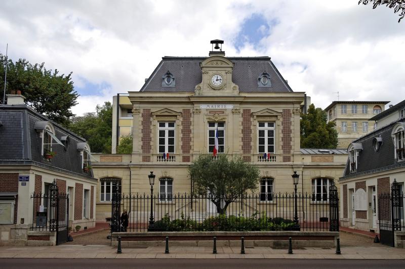 La mairie de Saint Maurice, dans le département du Val-de-Marne, en région Île-de-France