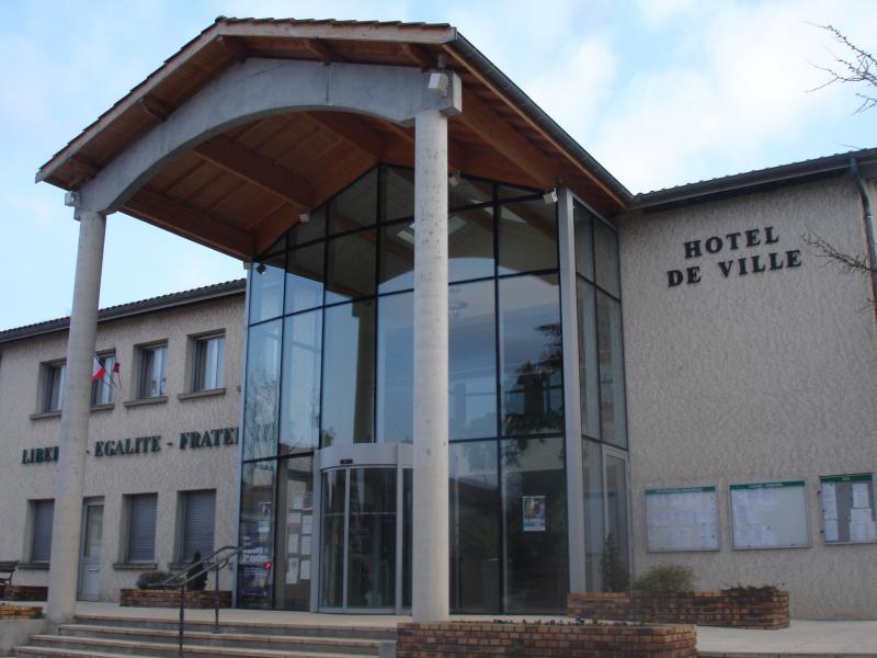 La mairie de Saint-Pierre-de-Chandieu.