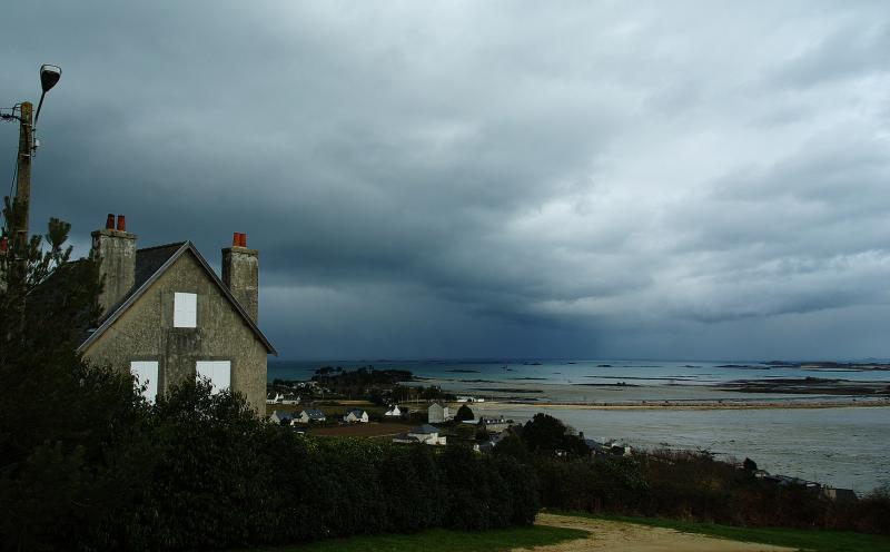 Le littoral de Saint-Pol-de-Léon en hiver.