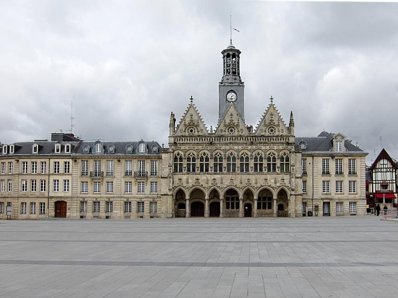 L'hôtel de ville de Saint-Quentin (Aisne).